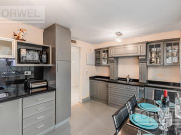 Venta en Torre 4 ambientes Palermo Hollywood Cochera, Seg 24hs  Full Amenities