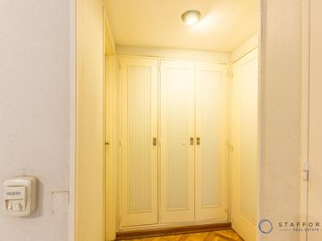 Departamento de 5 ambientes  2 baños completos, cochera baulera - Seguridad 24hs - Venta en Retiro