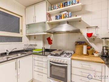 Departamento de 5 ambientes  2 baños completos, cochera baulera - Seguridad 24hs - Venta en Retiro