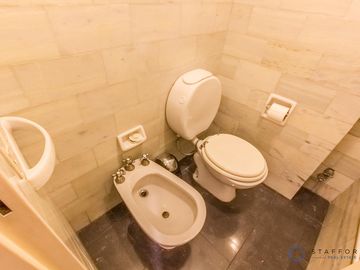 Departamento de 5 ambientes  2 baños completos, cochera baulera - Seguridad 24hs - Venta en Retiro