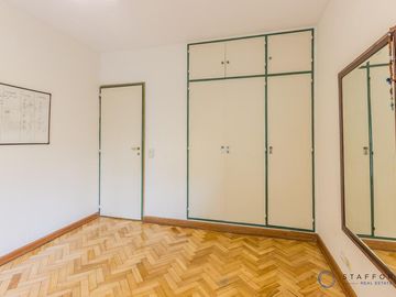 Departamento de 5 ambientes  2 baños completos, cochera baulera - Seguridad 24hs - Venta en Retiro