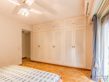 Departamento de 5 ambientes  2 baños completos, cochera baulera - Seguridad 24hs - Venta en Retiro