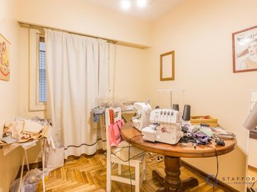 Departamento de 5 ambientes  2 baños completos, cochera baulera - Seguridad 24hs - Venta en Retiro