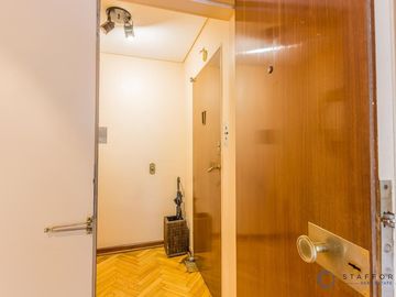 Departamento de 5 ambientes  2 baños completos, cochera baulera - Seguridad 24hs - Venta en Retiro