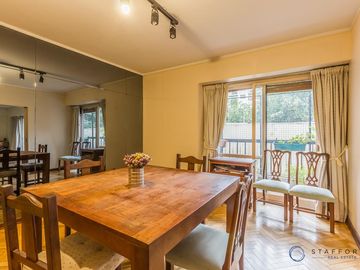 Departamento de 5 ambientes  2 baños completos, cochera baulera - Seguridad 24hs - Venta en Retiro