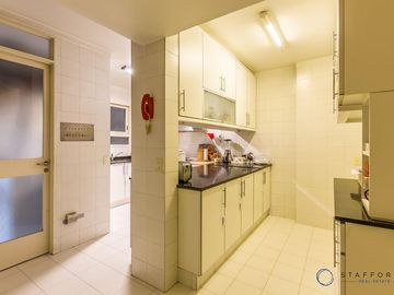 Departamento de 5 ambientes  2 baños completos, cochera baulera - Seguridad 24hs - Venta en Retiro