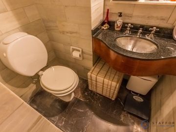 Departamento de 5 ambientes  2 baños completos, cochera baulera - Seguridad 24hs - Venta en Retiro