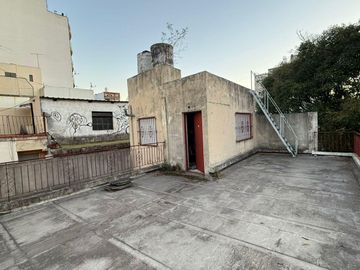 Rocamora 4200, Casa 4 ambientes, con cochera, balcón y terraza, Almagro