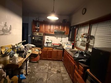 Rocamora 4200, Casa 4 ambientes, con cochera, balcón y terraza, Almagro