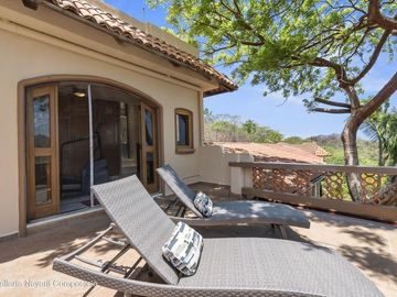 Casa sustentable con jacuzzi y vistas al mar en Higuera Blanca