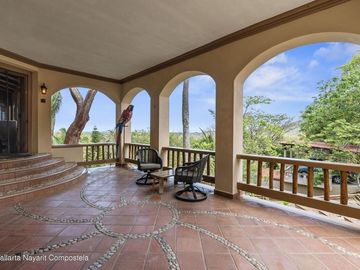 Casa sustentable con jacuzzi y vistas al mar en Higuera Blanca