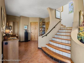 Casa sustentable con jacuzzi y vistas al mar en Higuera Blanca