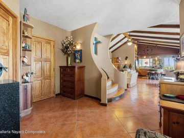 Casa sustentable con jacuzzi y vistas al mar en Higuera Blanca