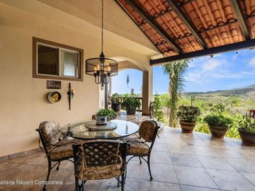 Casa sustentable con jacuzzi y vistas al mar en Higuera Blanca
