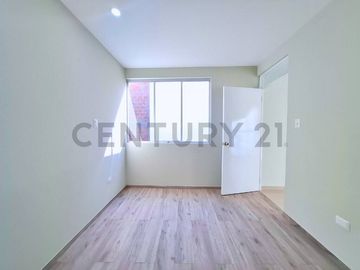 VENTA DE CASA EN ESTRENO EN TACNA