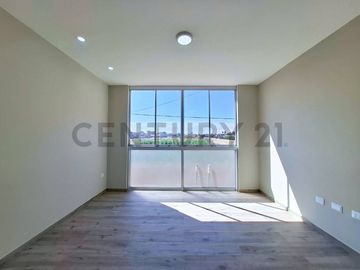 VENTA DE CASA EN ESTRENO EN TACNA