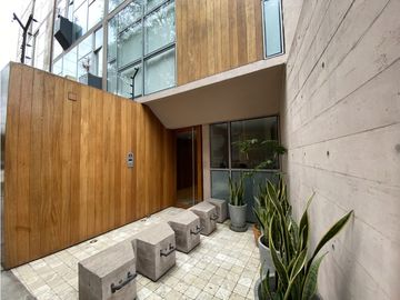 Duplex frente a parque Confraternidad