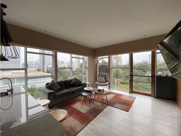 Duplex frente a parque Confraternidad