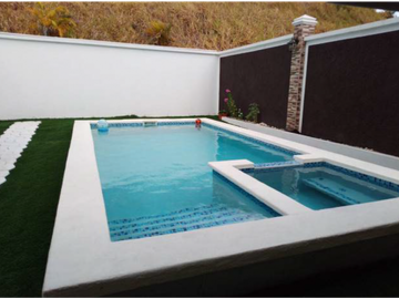 LA CHORRERA / BARRIO COLON / 232M / DUPLEX / 3 HABITACION / PISCINA
