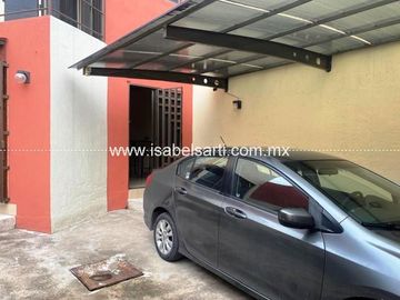 Casa en  VENTA EN SATÉLITE