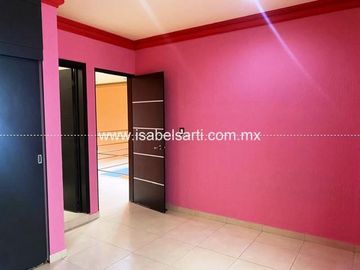 Casa en  VENTA EN SATÉLITE