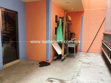 Casa en  VENTA EN SATÉLITE