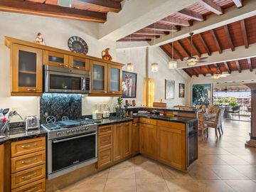 Departamento en  Venta en Las Palmas 1 frente a Marina Vallarta.