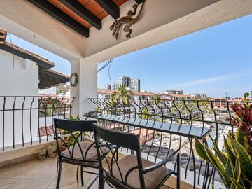 Departamento en  Venta en Las Palmas 1 frente a Marina Vallarta.
