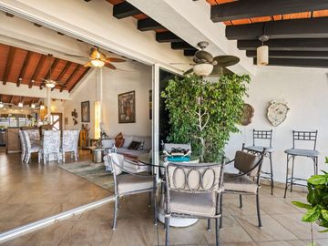Departamento en  Venta en Las Palmas 1 frente a Marina Vallarta.