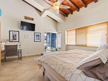 Departamento en  Venta en Las Palmas 1 frente a Marina Vallarta.