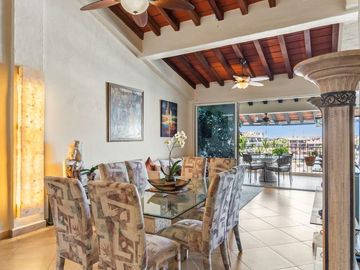 Departamento en  Venta en Las Palmas 1 frente a Marina Vallarta.