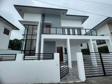 Single Detached w/4 Bedrooms For Sale in Brgy. Mabini, Lipa City, Batangas-EA