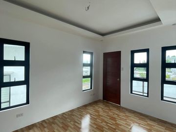 Single Detached w/4 Bedrooms For Sale in Brgy. Mabini, Lipa City, Batangas-EA
