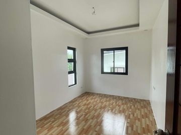 Single Detached w/4 Bedrooms For Sale in Brgy. Mabini, Lipa City, Batangas-EA