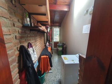CASA 4 AMB EN GARIN CENTRO CON PILETA