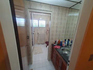 CASA 4 AMB EN GARIN CENTRO CON PILETA