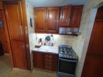 CASA 4 AMB EN GARIN CENTRO CON PILETA