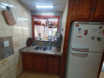 CASA 4 AMB EN GARIN CENTRO CON PILETA