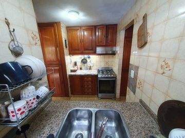 CASA 4 AMB EN GARIN CENTRO CON PILETA