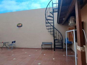 VENTA CASA 2 DORMITORIOS ZONA SUR- APTO CREDITO