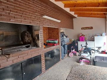 VENTA CASA 2 DORMITORIOS ZONA SUR- APTO CREDITO