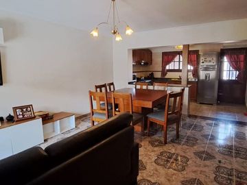 VENTA CASA 2 DORMITORIOS ZONA SUR- APTO CREDITO