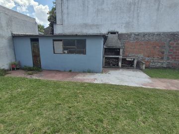 VENTA CASA 3 AMB  LOS ALAMOS 300 m2 APTO CREDITO
