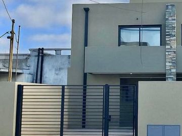 Venta Duplex A 3 Amb General Rodriguez con Jardin