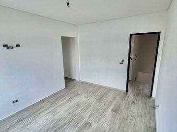 Venta Duplex A 3 Amb General Rodriguez con Jardin