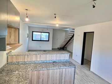 Venta Duplex A 3 Amb General Rodriguez con Jardin