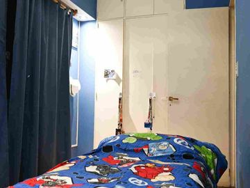 Venta casa 4 dormitorios  en Versalles, con pileta