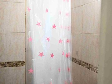 Venta casa 4 dormitorios  en Versalles, con pileta