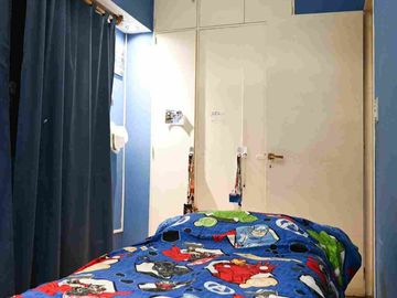 Venta casa 4 dormitorios  en Versalles, con pileta