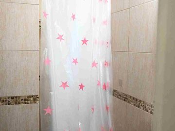 Venta casa 4 dormitorios  en Versalles, con pileta